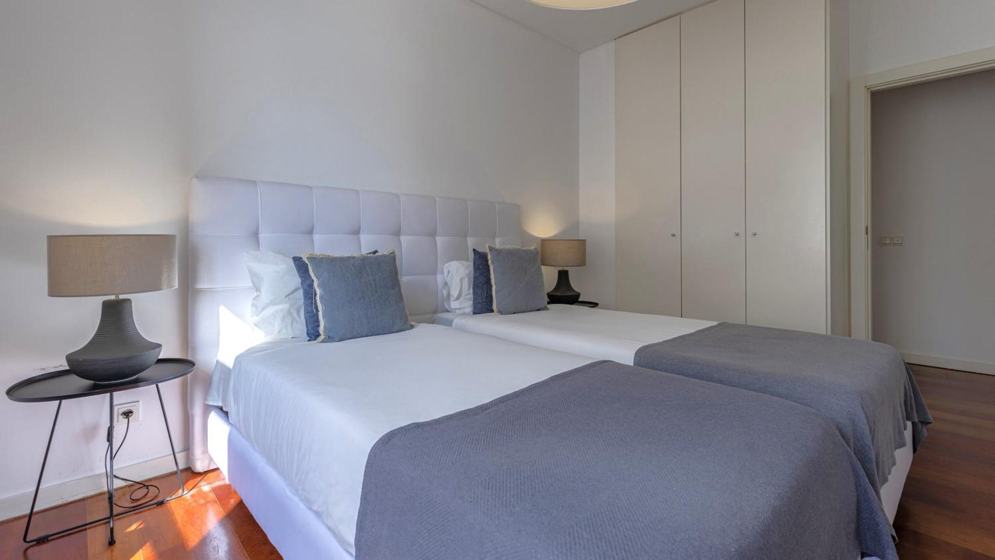 LovelyStay - Chiado 3Bedroom Wonder Lissabon Buitenkant foto
