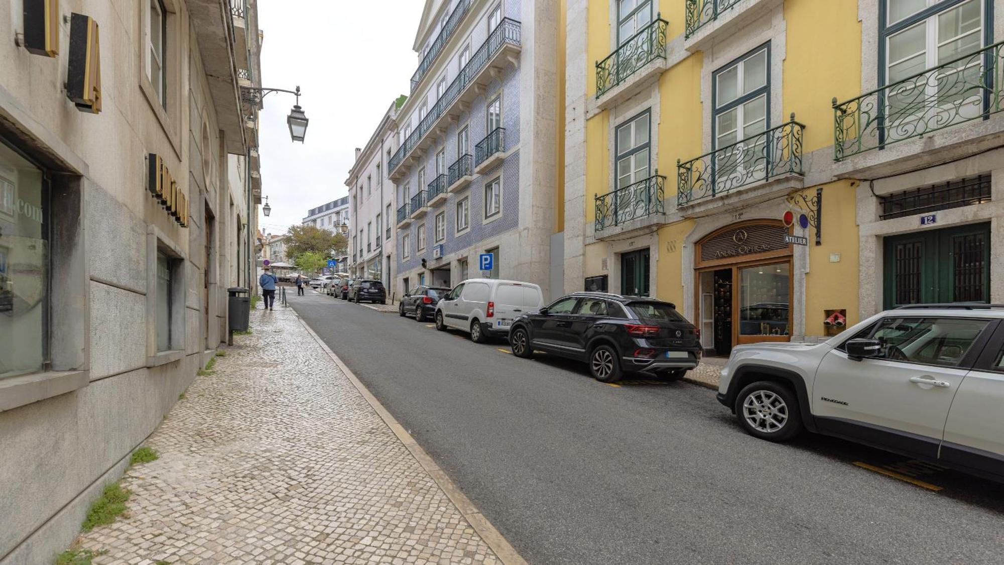LovelyStay - Chiado 3Bedroom Wonder Lissabon Buitenkant foto
